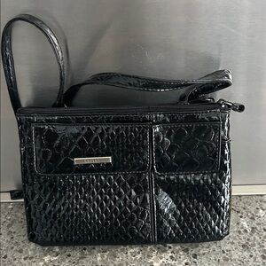 Koltov Black Textured Gloss Handbag Purse Multi Pocket Zipper.